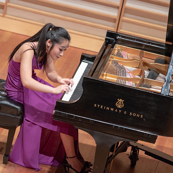 Undergraduate Scholar Award Spotlight: Kelsey Lee excels at both piano ...